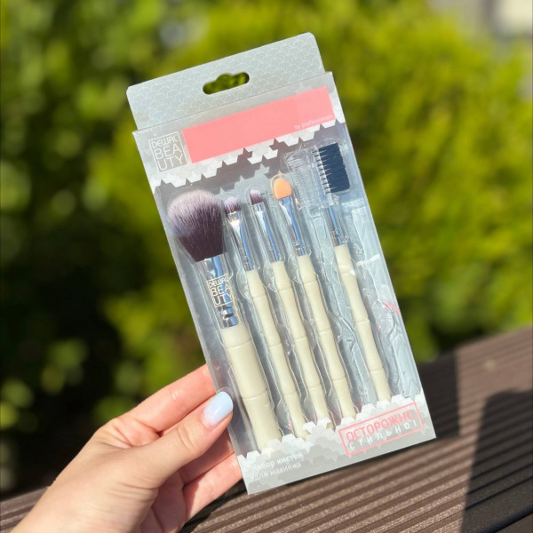 Кисти для макияжа набор Dewal Beauty Бамбук 5шт BS-5157
